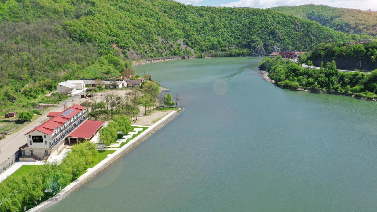 Vega Resort Restaurant & Lodge Orşova المظهر الخارجي الصورة