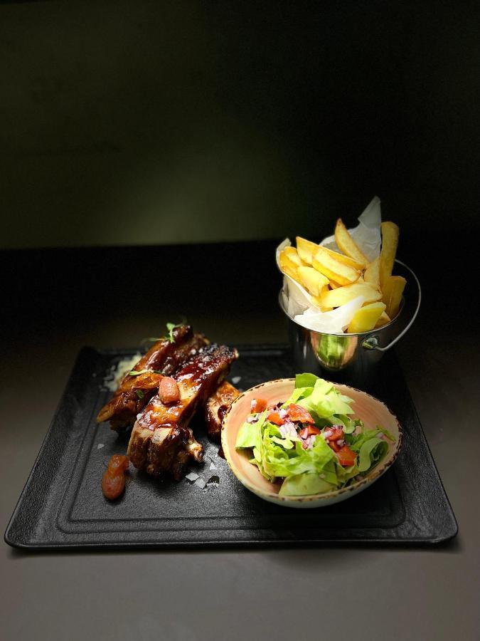 Vega Resort Restaurant & Lodge Orşova المظهر الخارجي الصورة