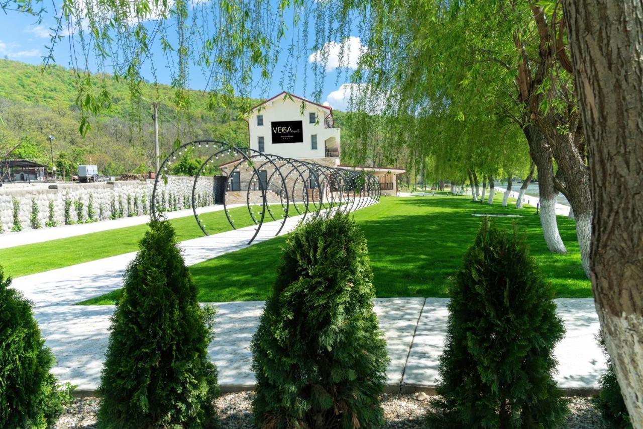 Vega Resort Restaurant & Lodge Orşova المظهر الخارجي الصورة