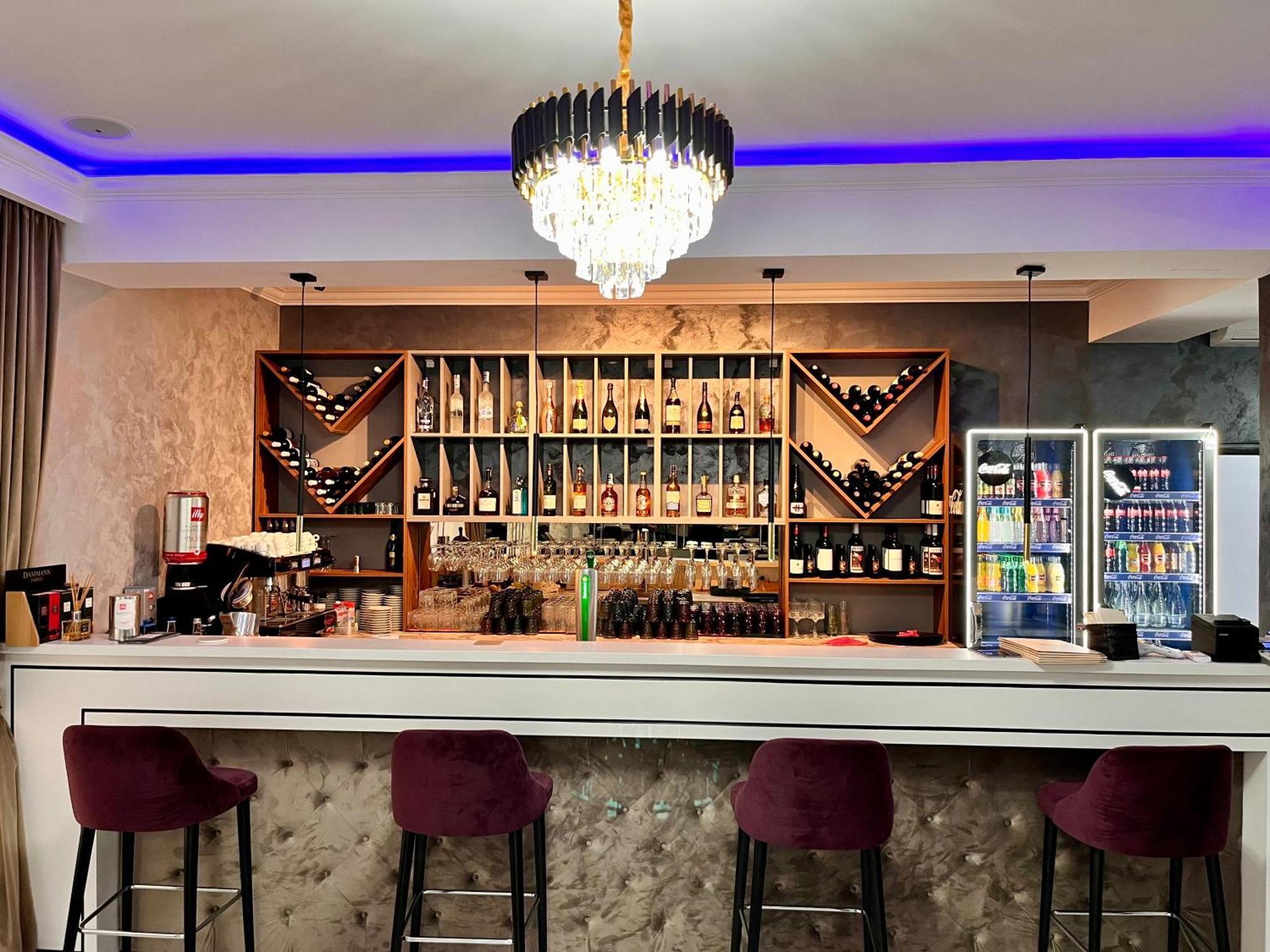 Vega Resort Restaurant & Lodge Orşova المظهر الخارجي الصورة