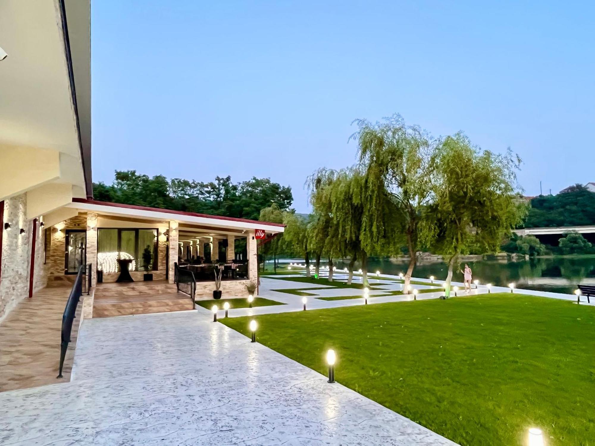 Vega Resort Restaurant & Lodge Orşova المظهر الخارجي الصورة