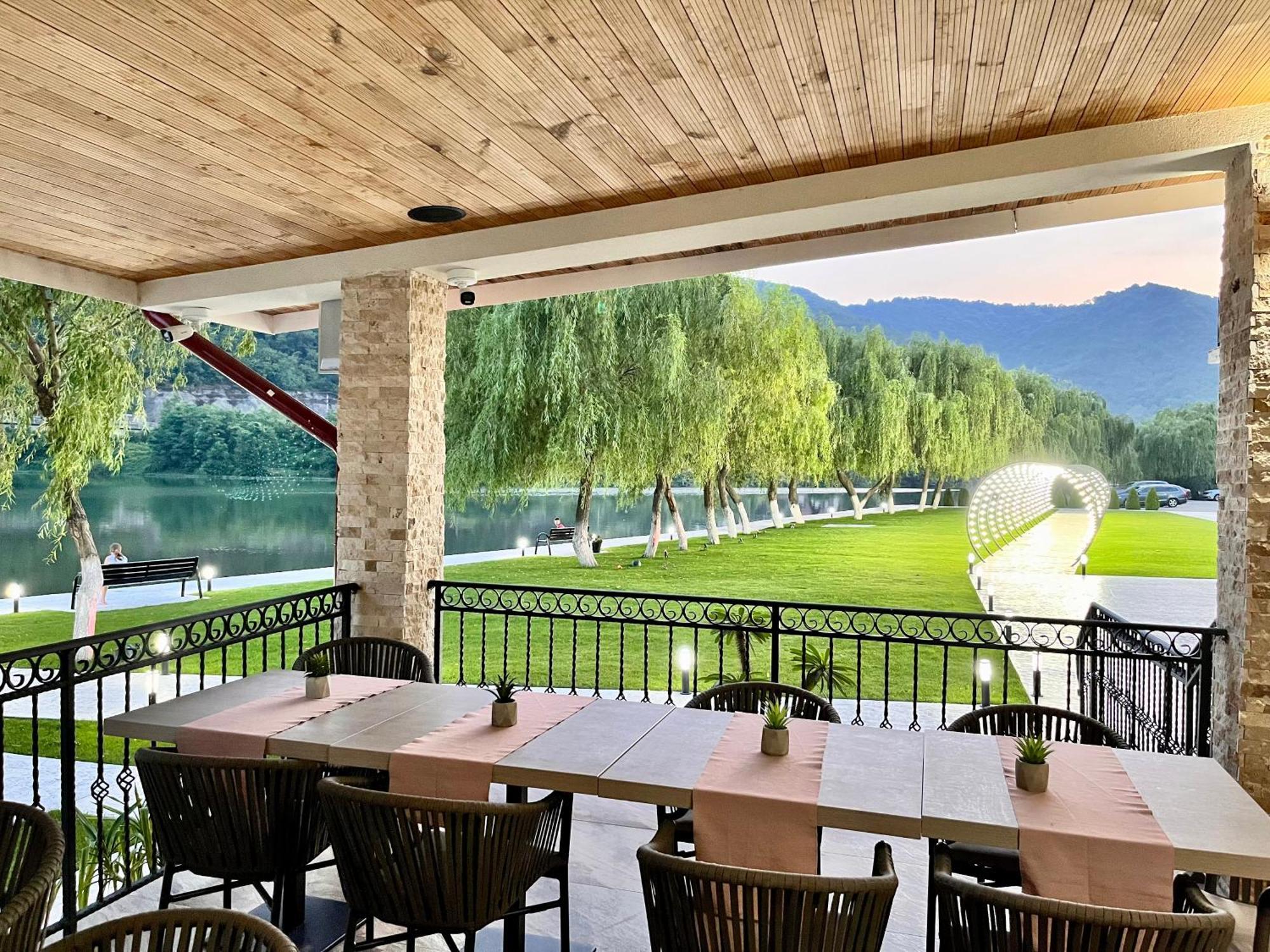 Vega Resort Restaurant & Lodge Orşova المظهر الخارجي الصورة