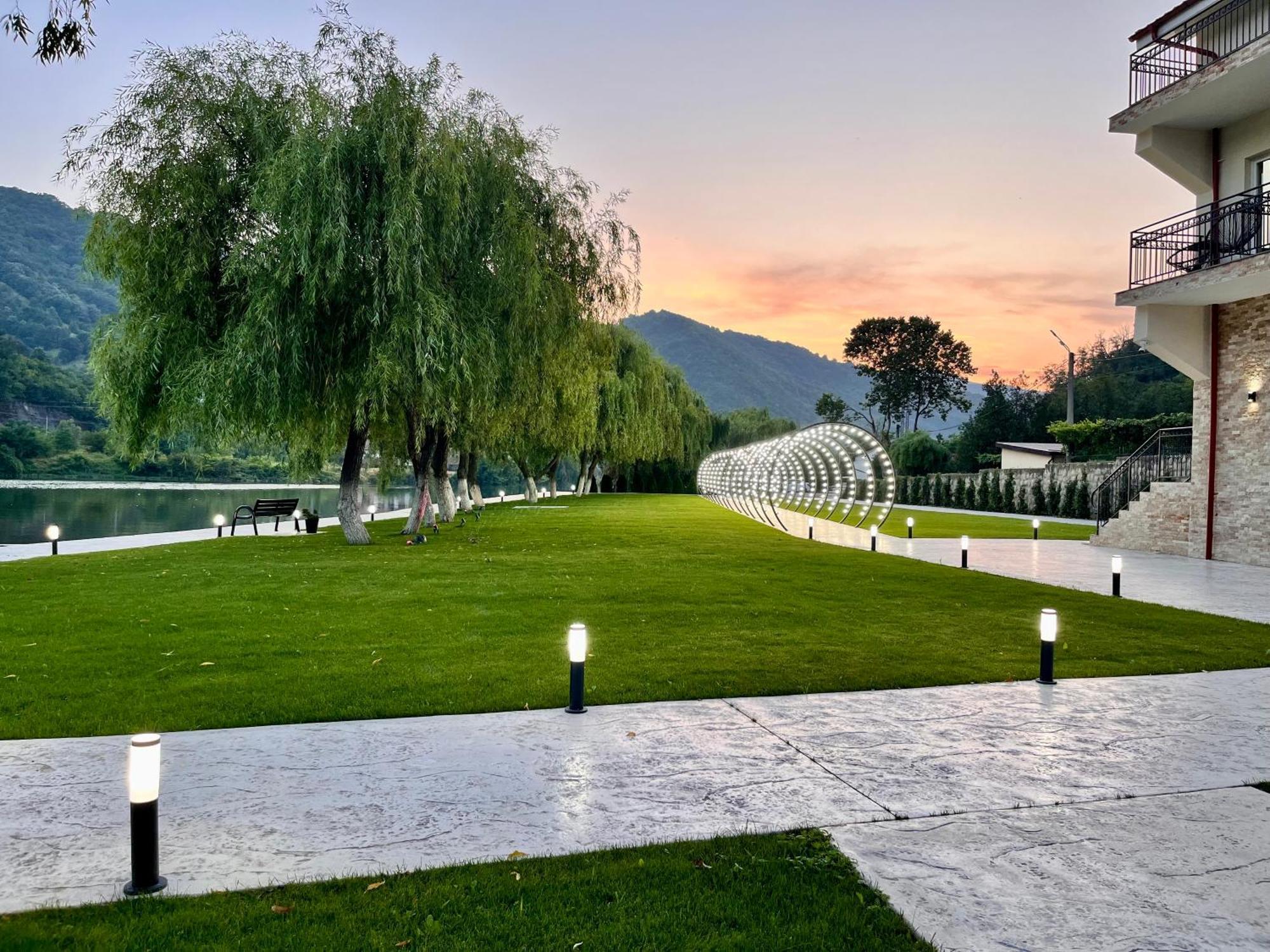Vega Resort Restaurant & Lodge Orşova المظهر الخارجي الصورة