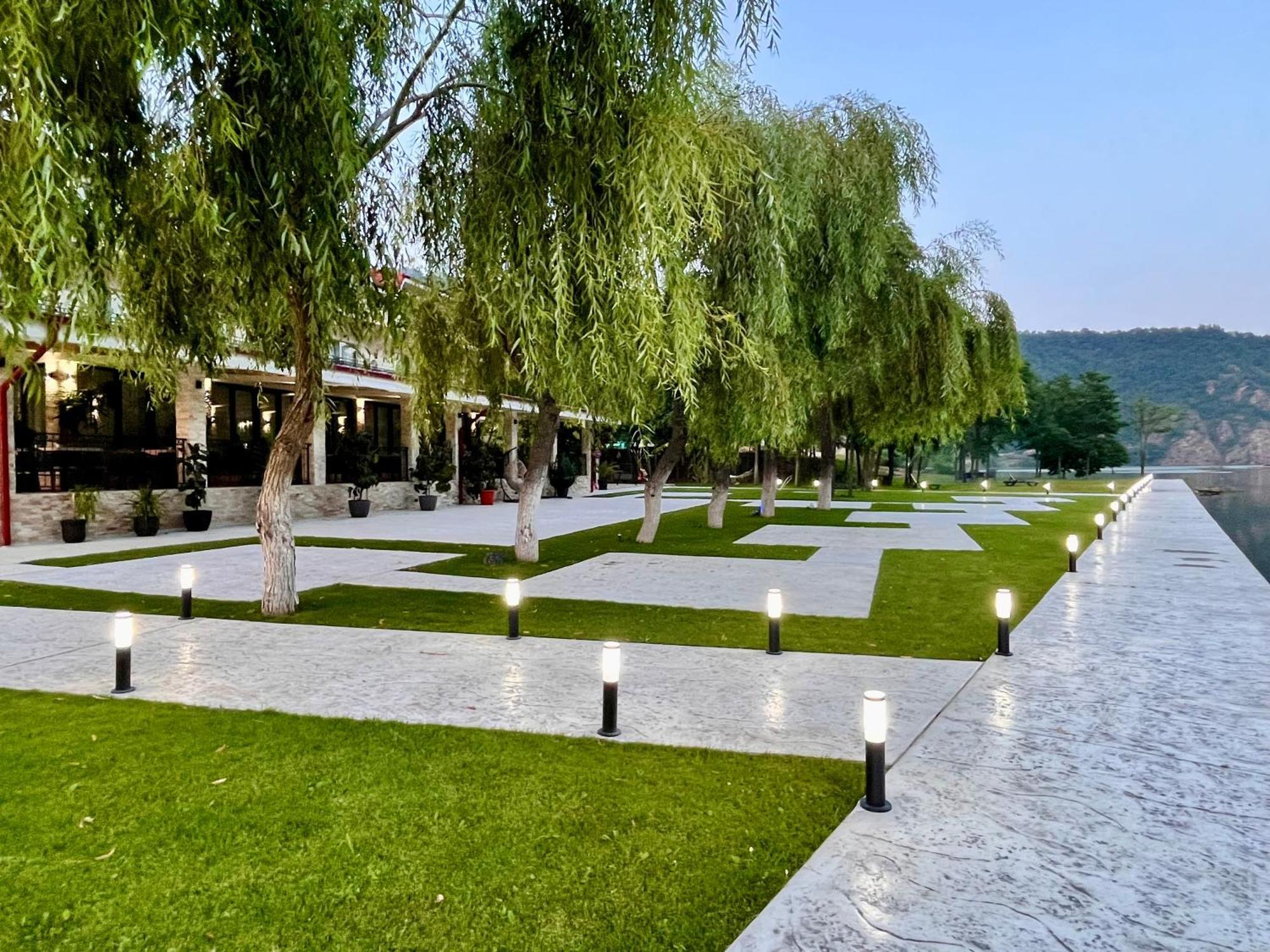 Vega Resort Restaurant & Lodge Orşova المظهر الخارجي الصورة