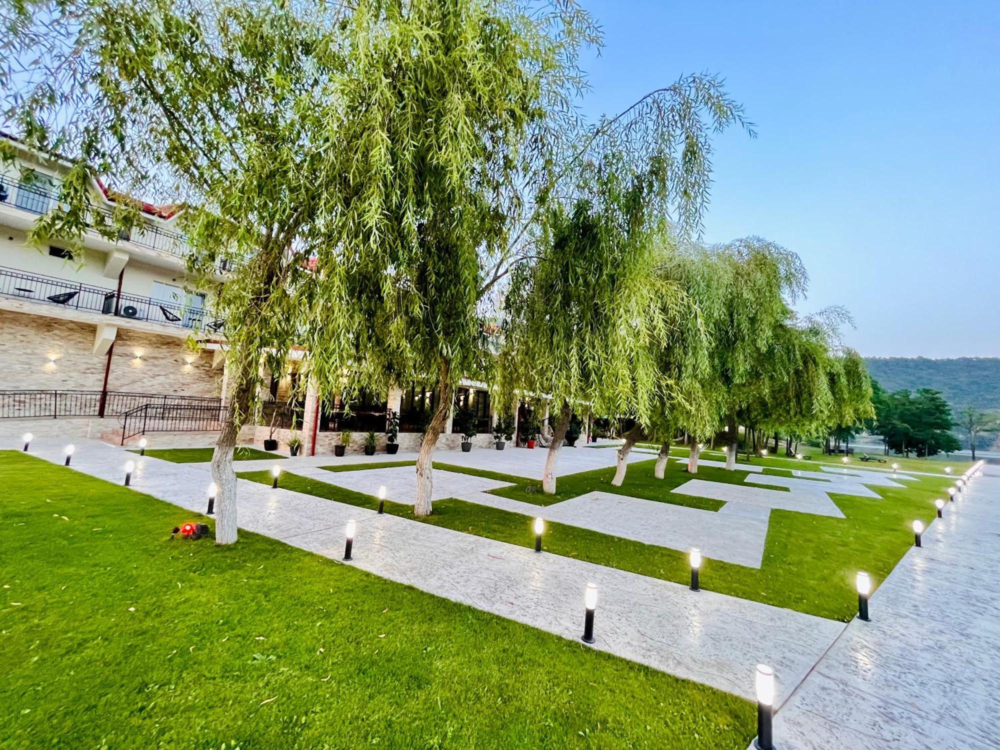 Vega Resort Restaurant & Lodge Orşova المظهر الخارجي الصورة