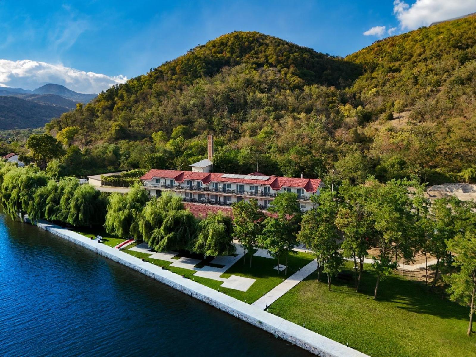 Vega Resort Restaurant & Lodge Orşova المظهر الخارجي الصورة